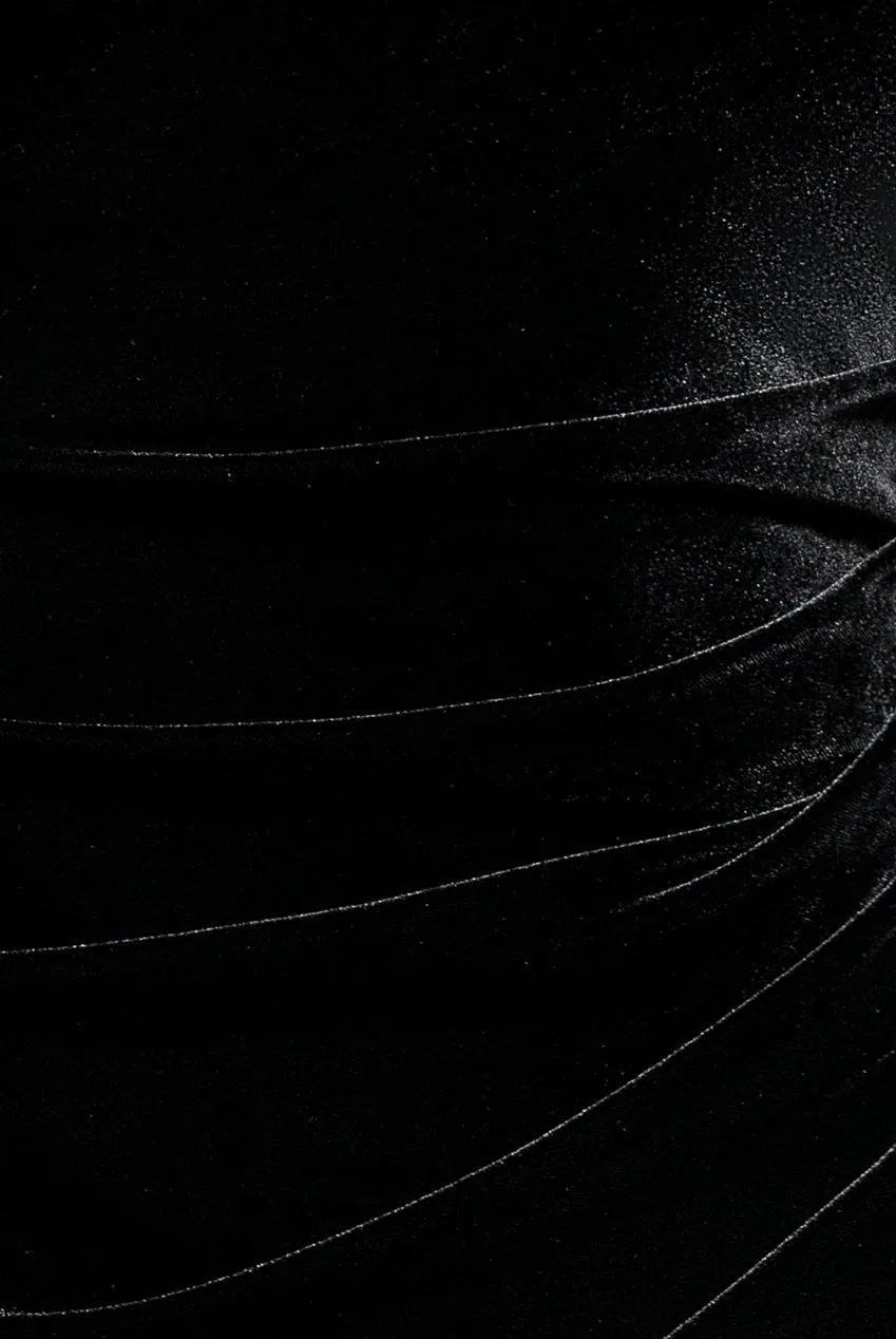 Goddiva One Shoulder abito maxi nero velluto