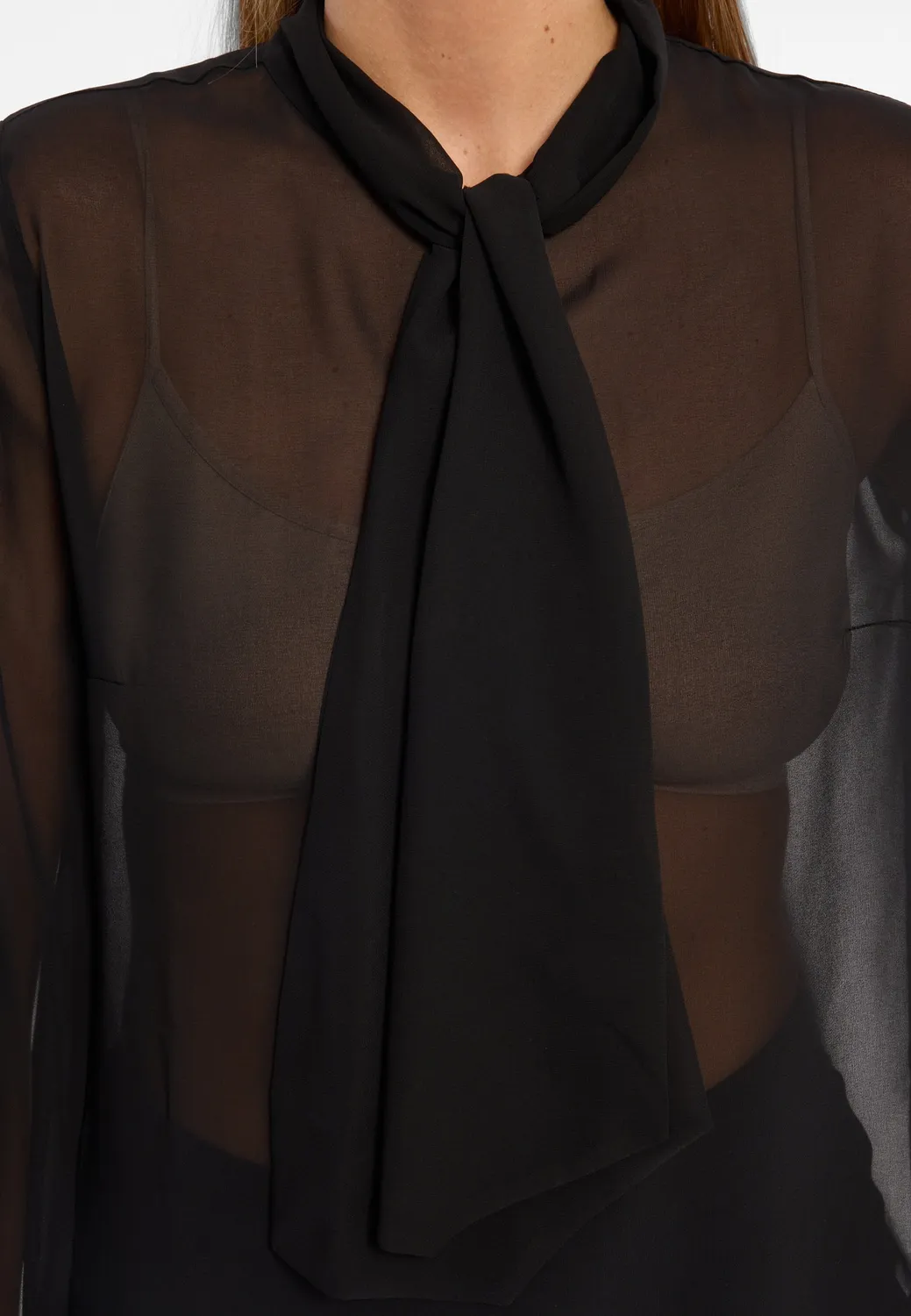 Ana Alcazar Cosara blusa in chiffon nera con fiocco
