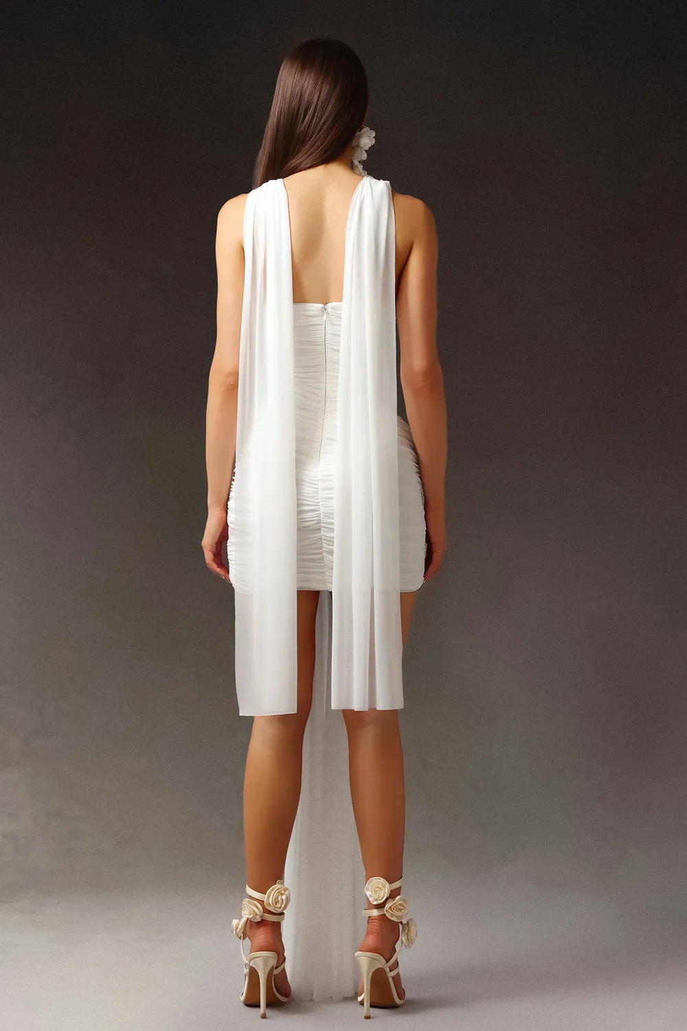 Bella Barnett Kawayi abito bianco fiori mini