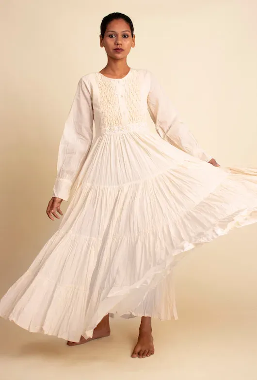 Our Dve Dhari abito lungo beige in cotone tessuto a mano