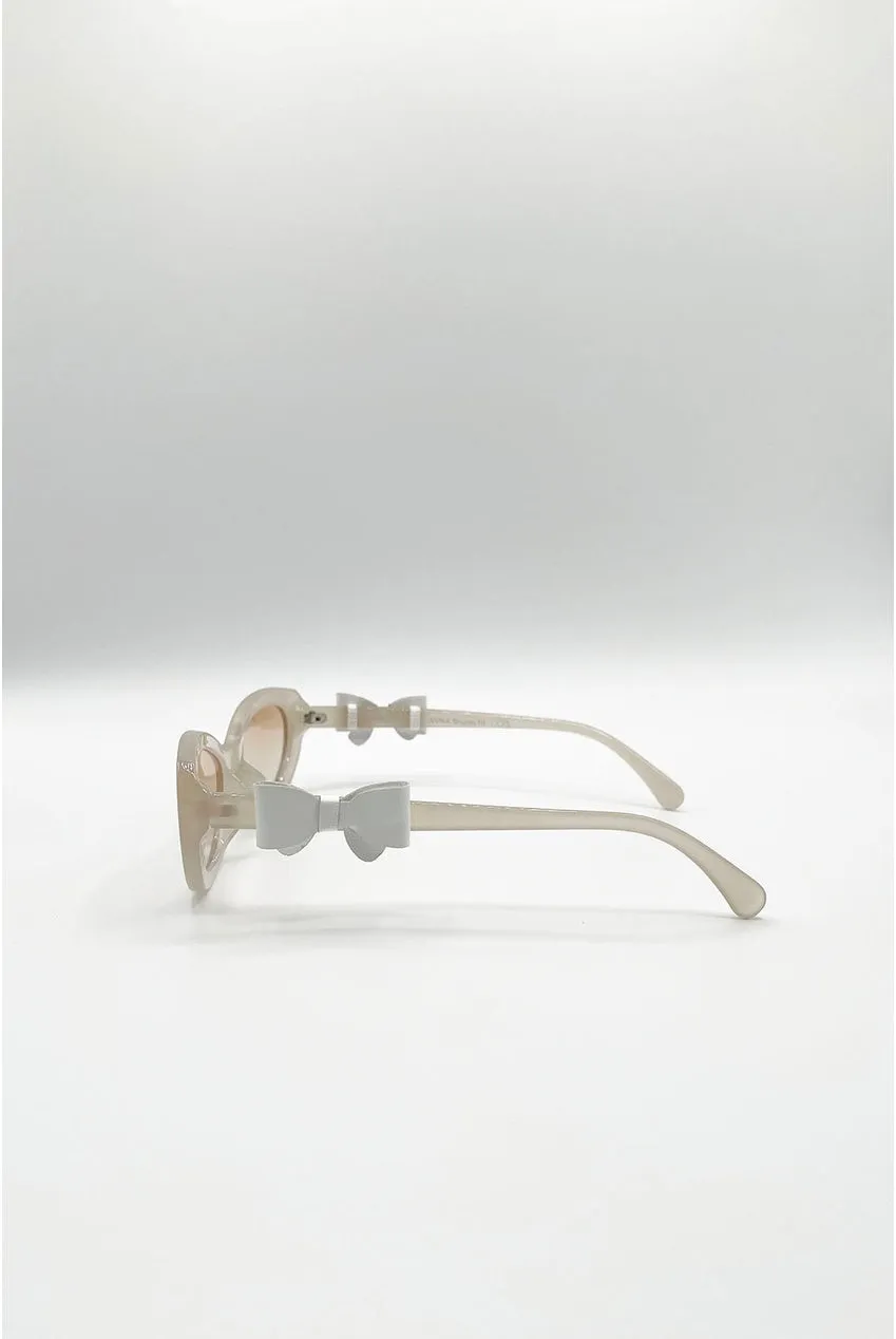 SVNX Bow Side Detail occhiali da sole nude