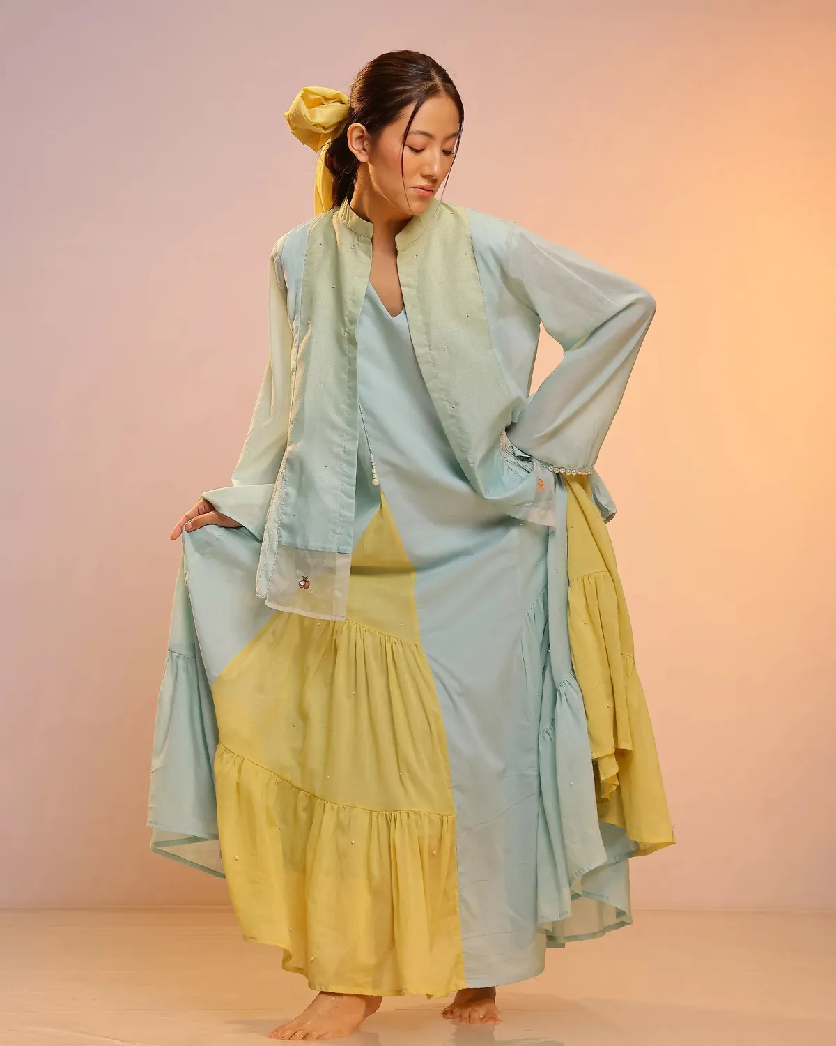 Our Dve Blush Pearl Giacca azzurra ricamata mull