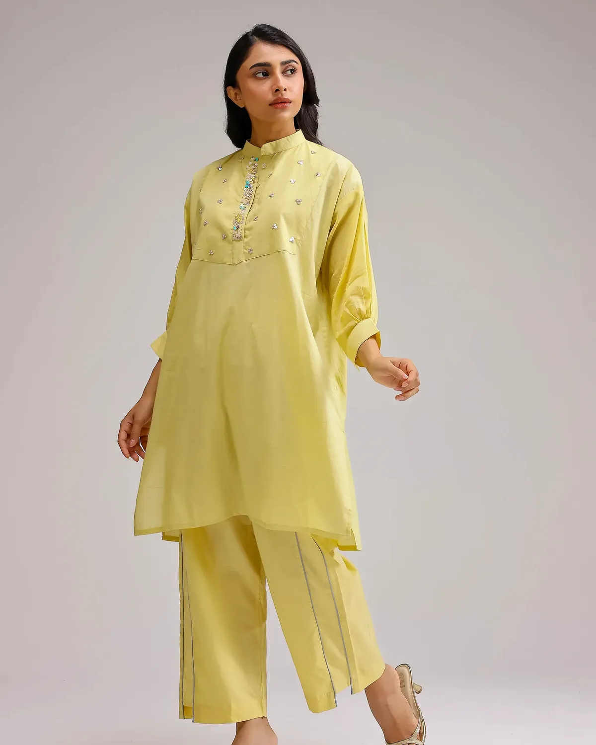 Our Dve Grace completo kurta giallo ocra cotone