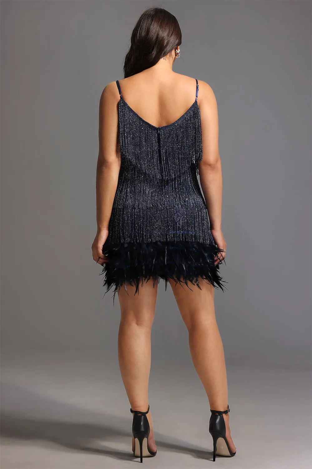 Bella Barnett Kamo mini abito nero frange paillettes
