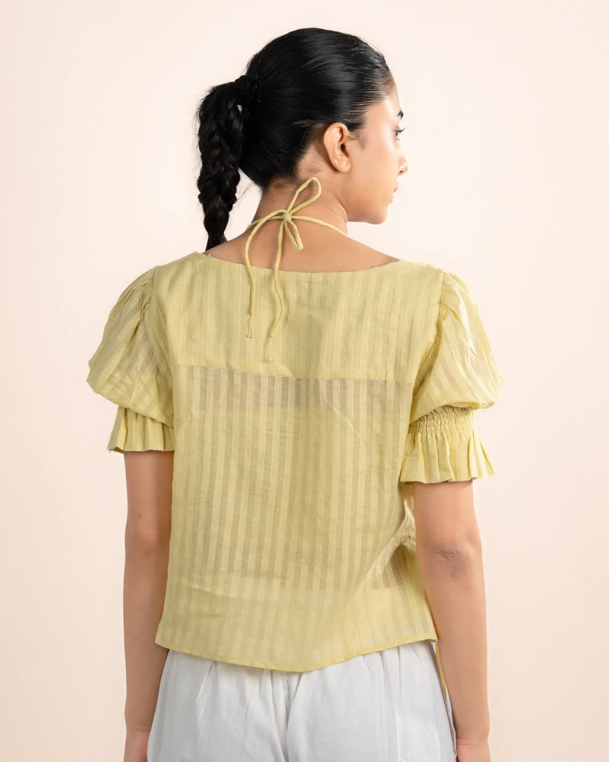Our Dve Koi top incrociato giallo ocra cotone