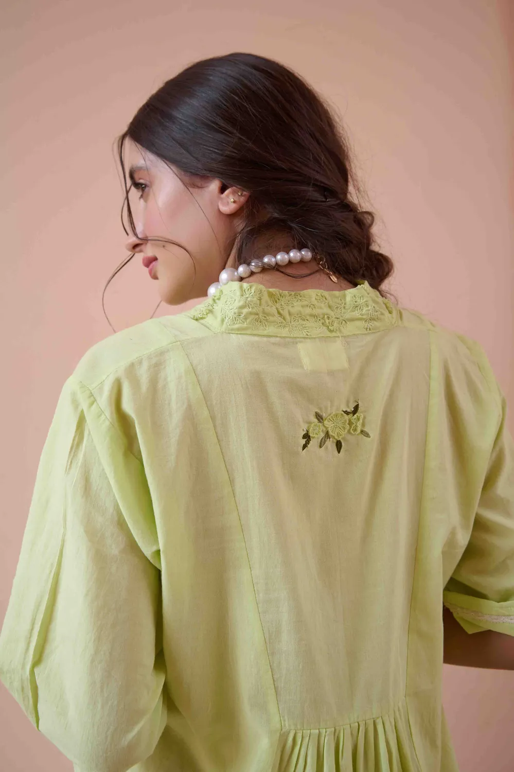 Our Dve Olivia abito verde cotone scollo V