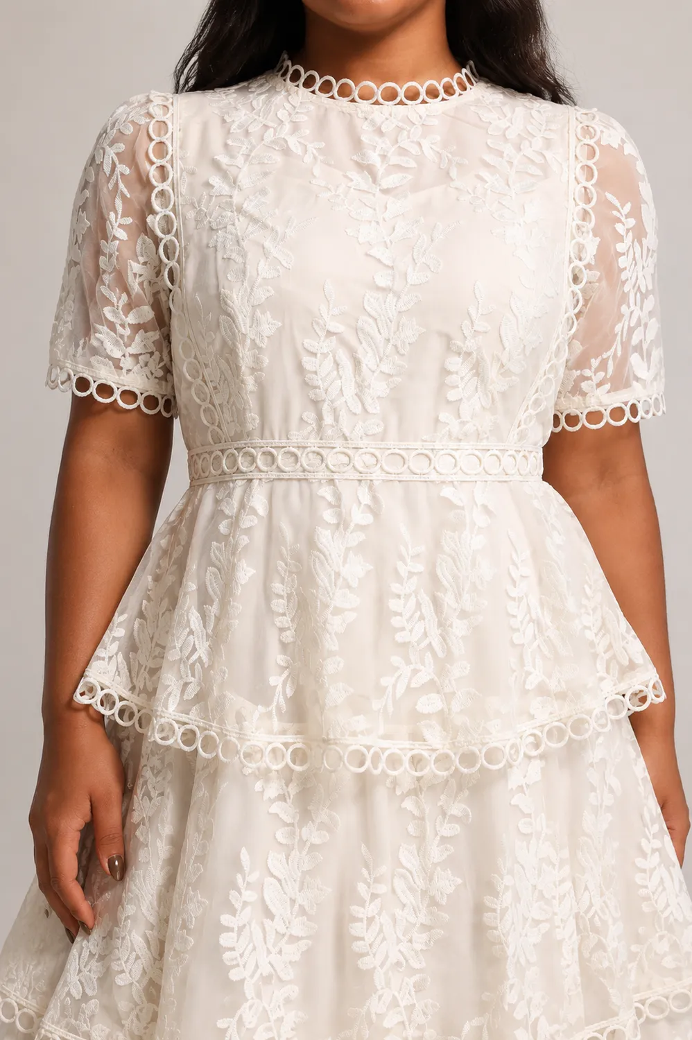 Bella Barnett Yedda Abito Beige M lungo ricamato floreale