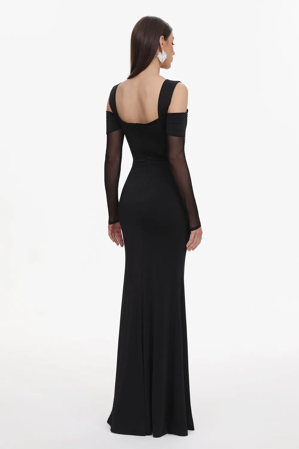 Bella Barnett Lorin abito maxi nero spacco maniche lunghe