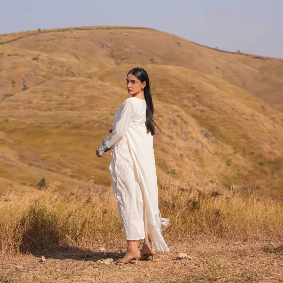 Our Dve Fray abito maxi beige cotone frange