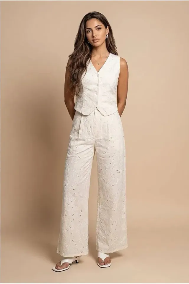 Urban Bliss Broderie pantaloni crema in pizzo
