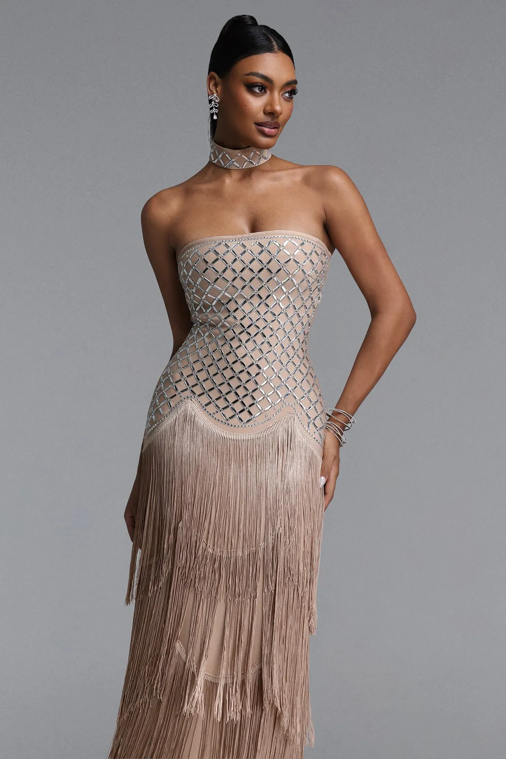 Bella Barnett Nikki abito midi nude strass frange