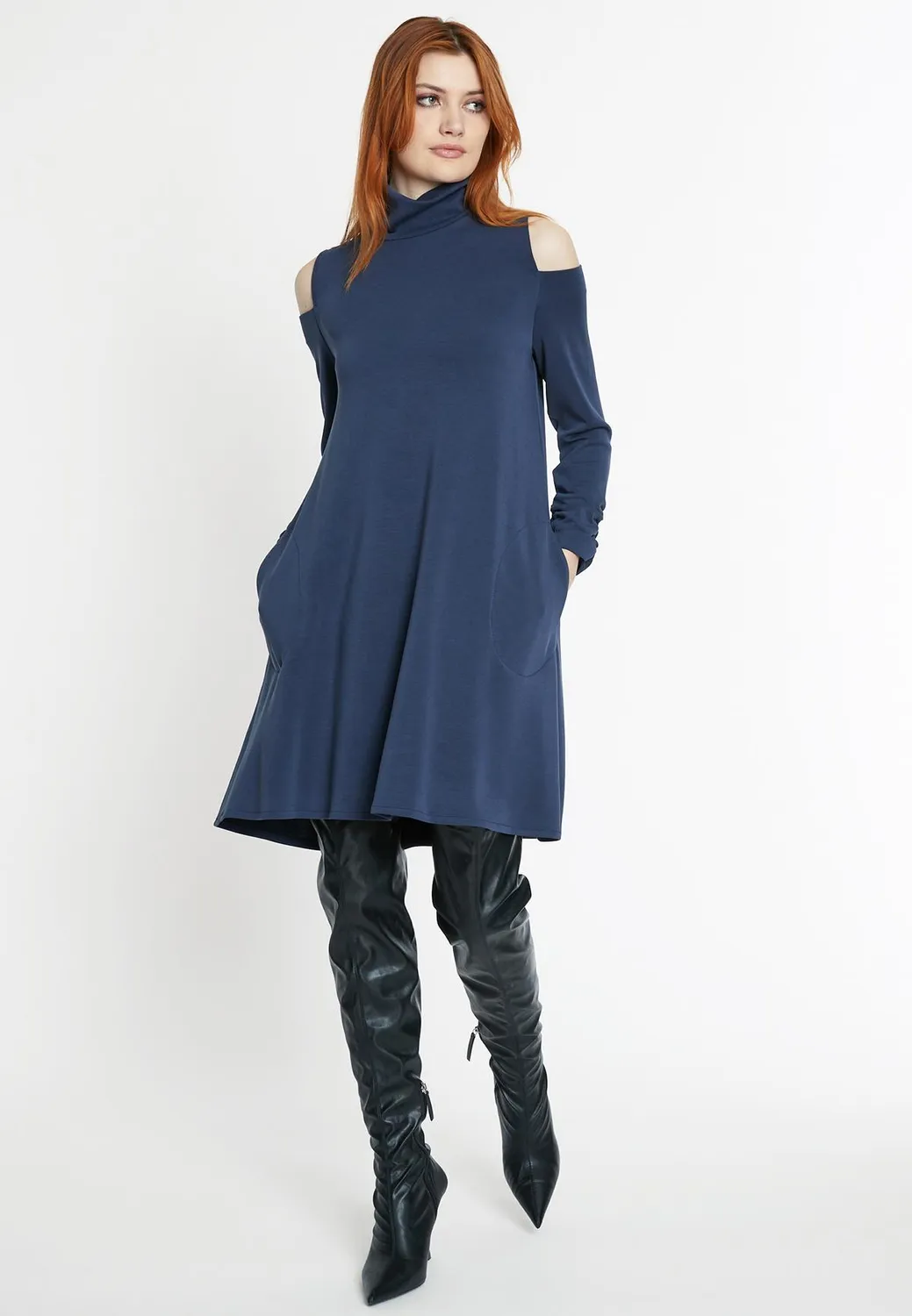 Ana Alcazar Sebaja abito blu jersey cut-out collo alto