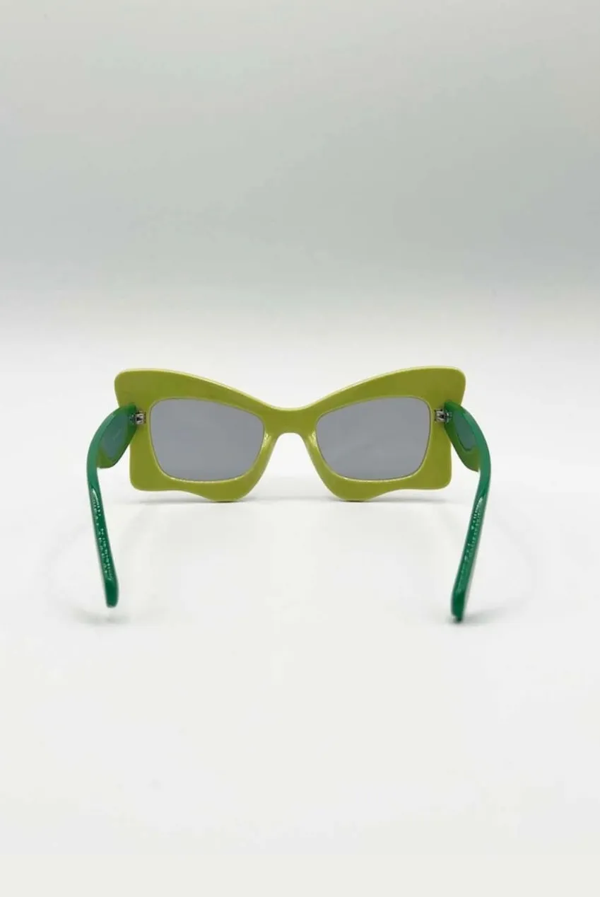 SVNX Bold Butterfly occhiali sole cat-eye verde lime