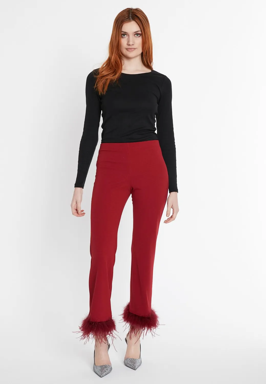 Ana Alcazar Sinsa Pantaloni 7/8 bordeaux con piume