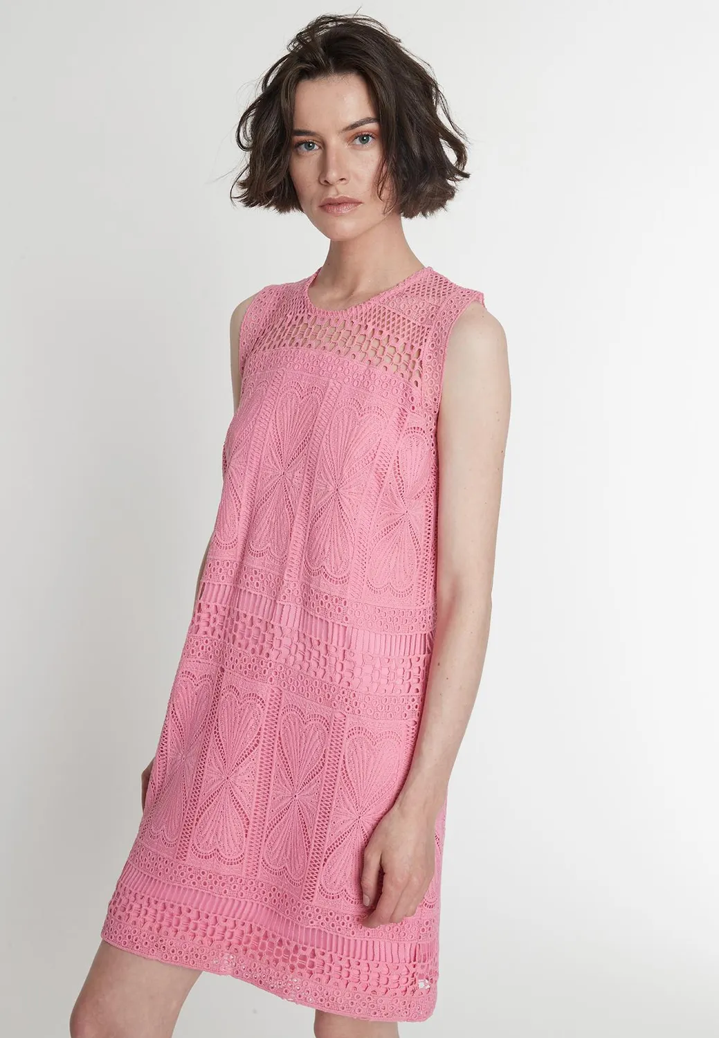 Ana Alcazar Padona Abito Pizzo Rosa Corto Linea A