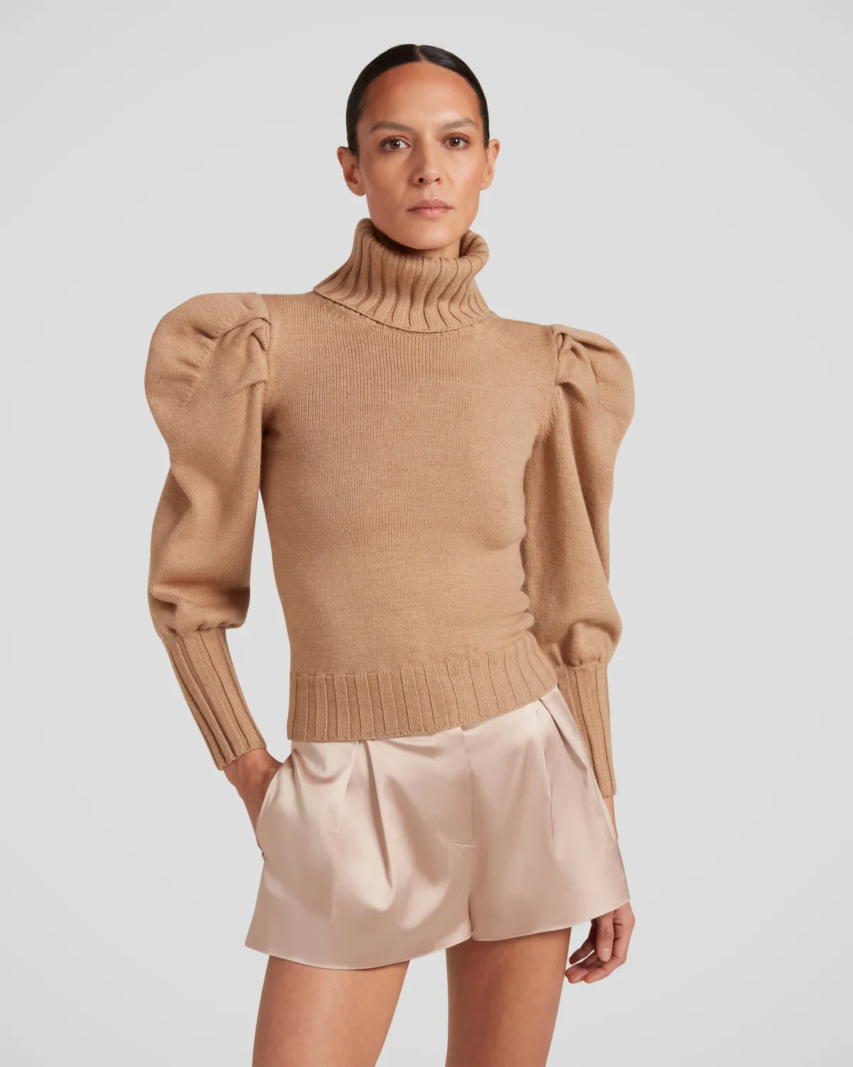 Violante Nessi Pasolini shorts raso cady beige