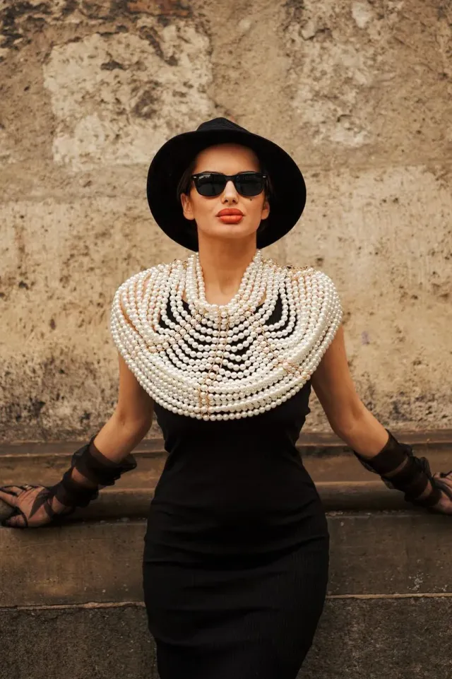 Bella Barnett Pearl Shawl Top coprispalle bianco perle taglia unica