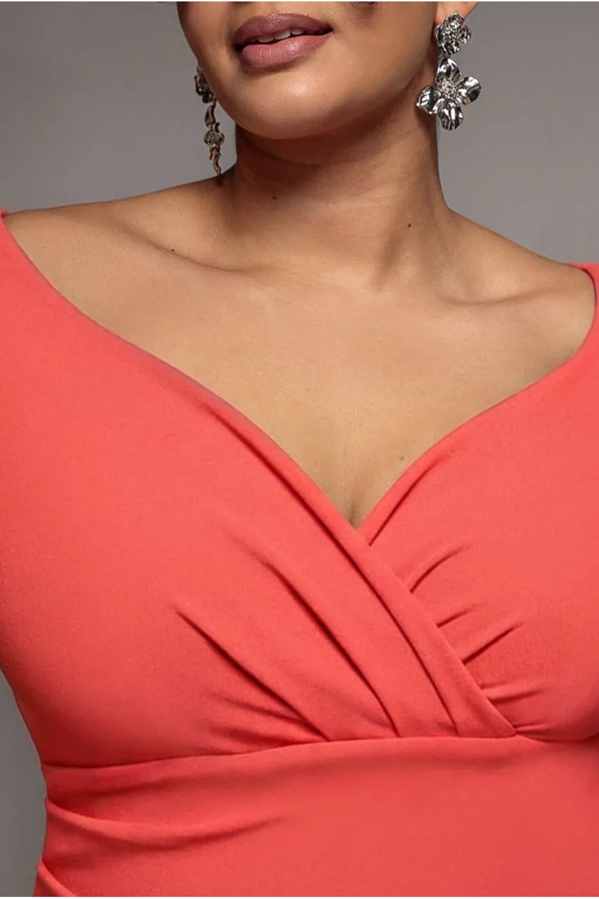 Goddiva Plus Bardot Pleated Midi abito corallo