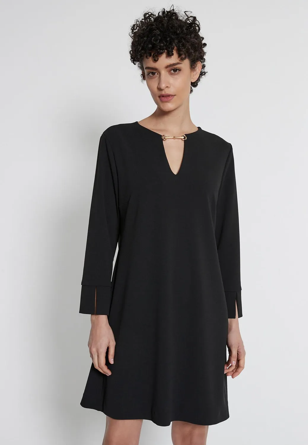 Ana Alcazar Harpa abito tunica nero elegante