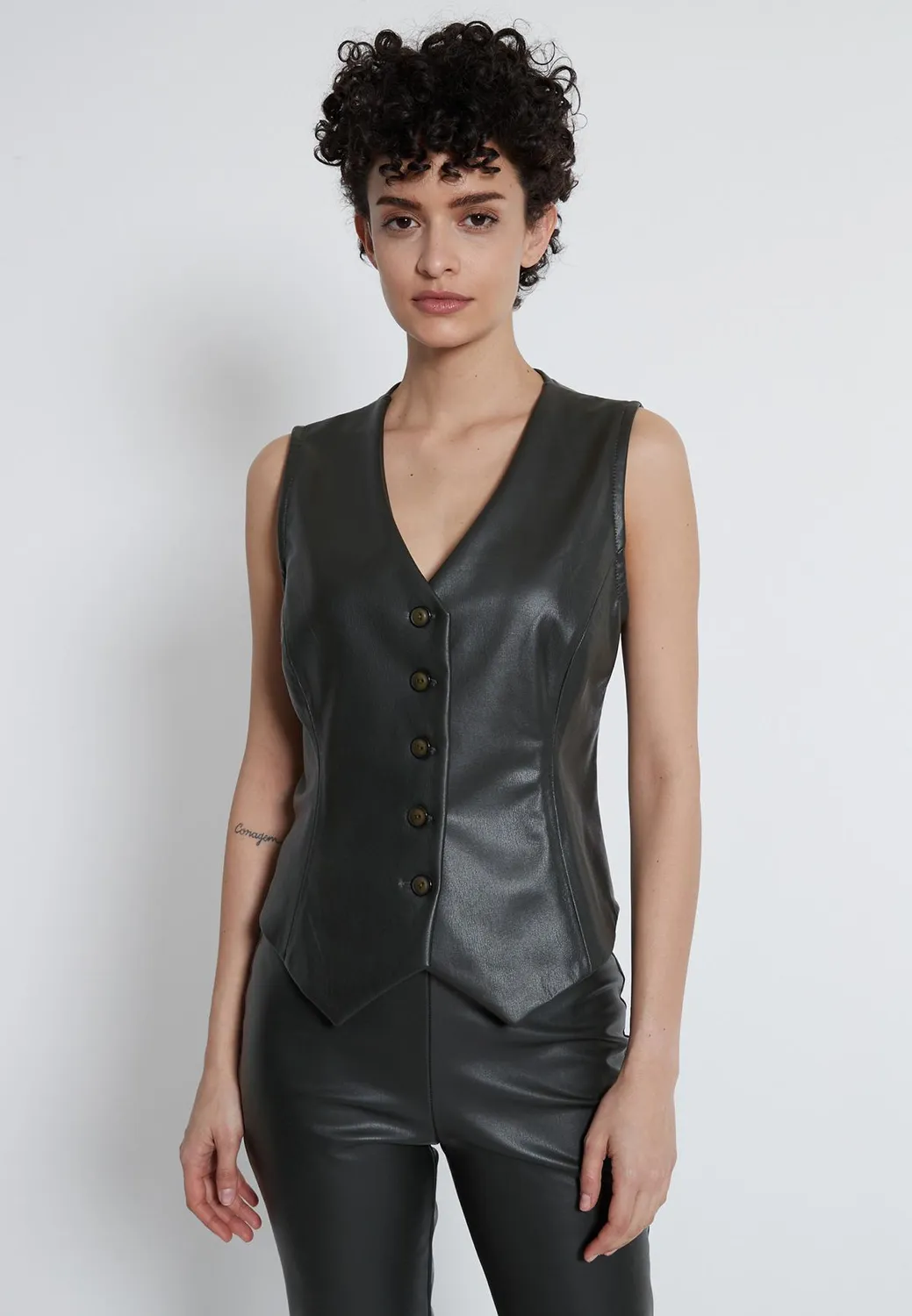 Ana Alcazar Habane gilet ecopelle nero aderente