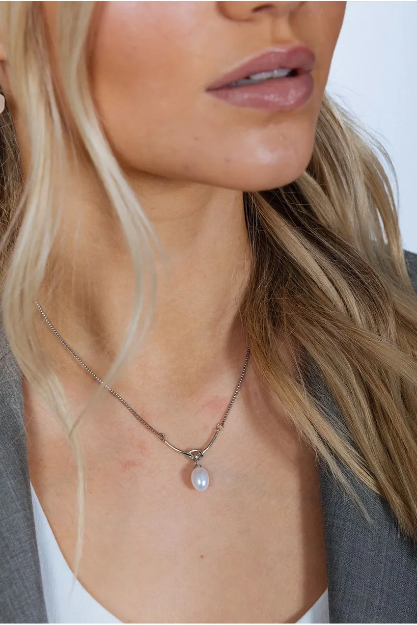 SVNX Baroque Oval Pearl collana argento