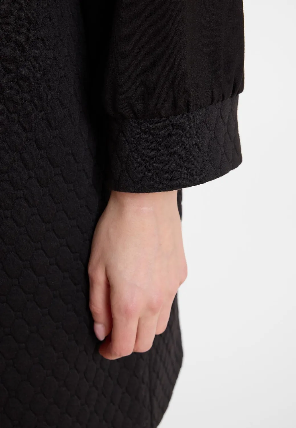 Ana Alcazar Adlara abito nero oversize