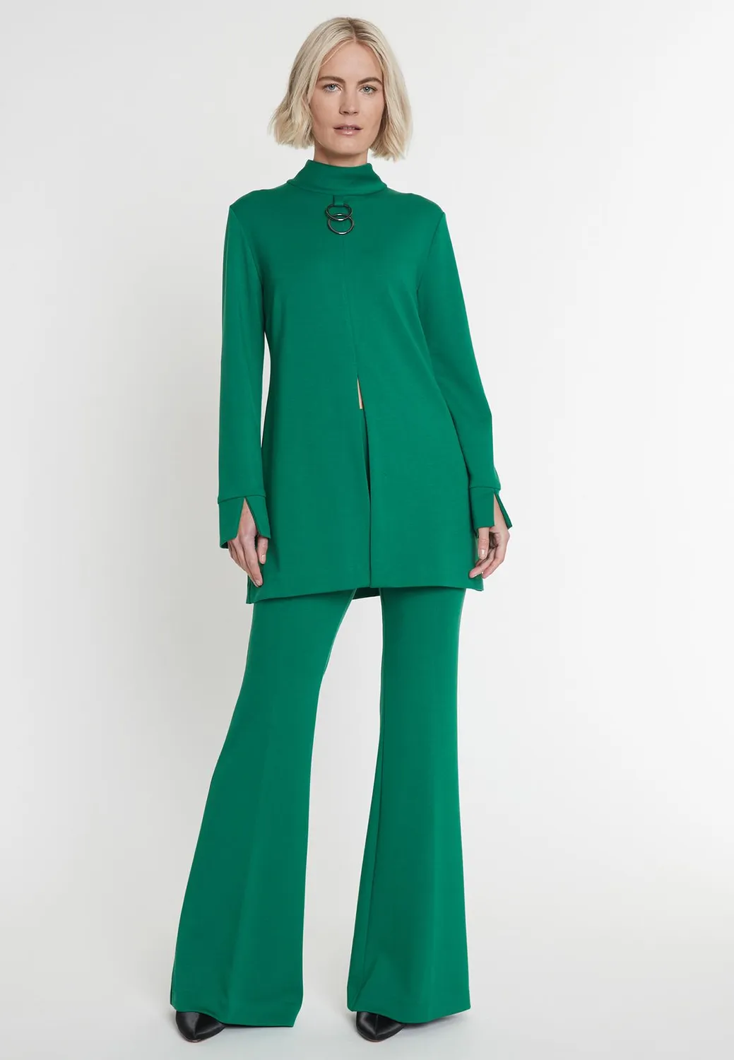 Ana Alcazar Menka top lungo verde con occhielli