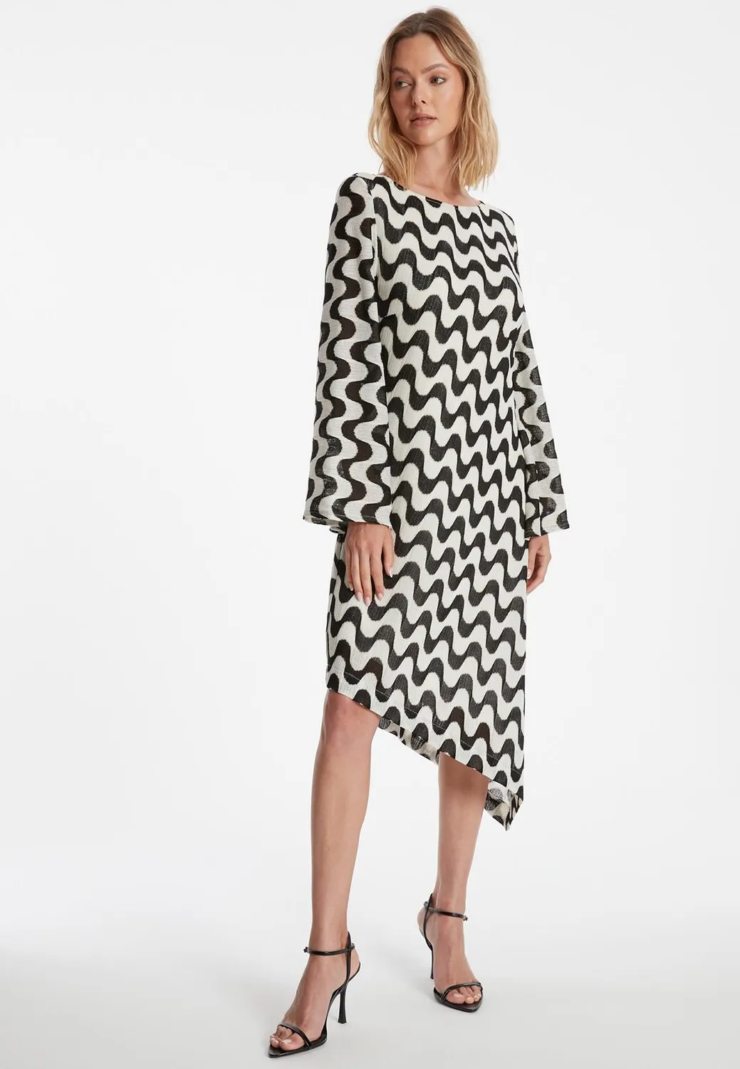 Ana Alcazar Zora abito in maglia asimmetrico midi bianco nero