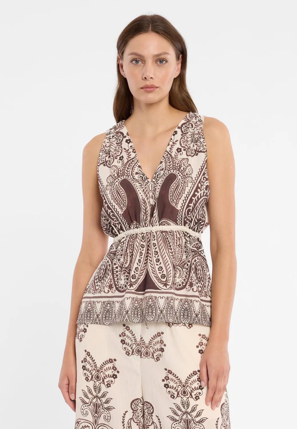 Ana Alcazar Dorella top scollo V paisley marrone