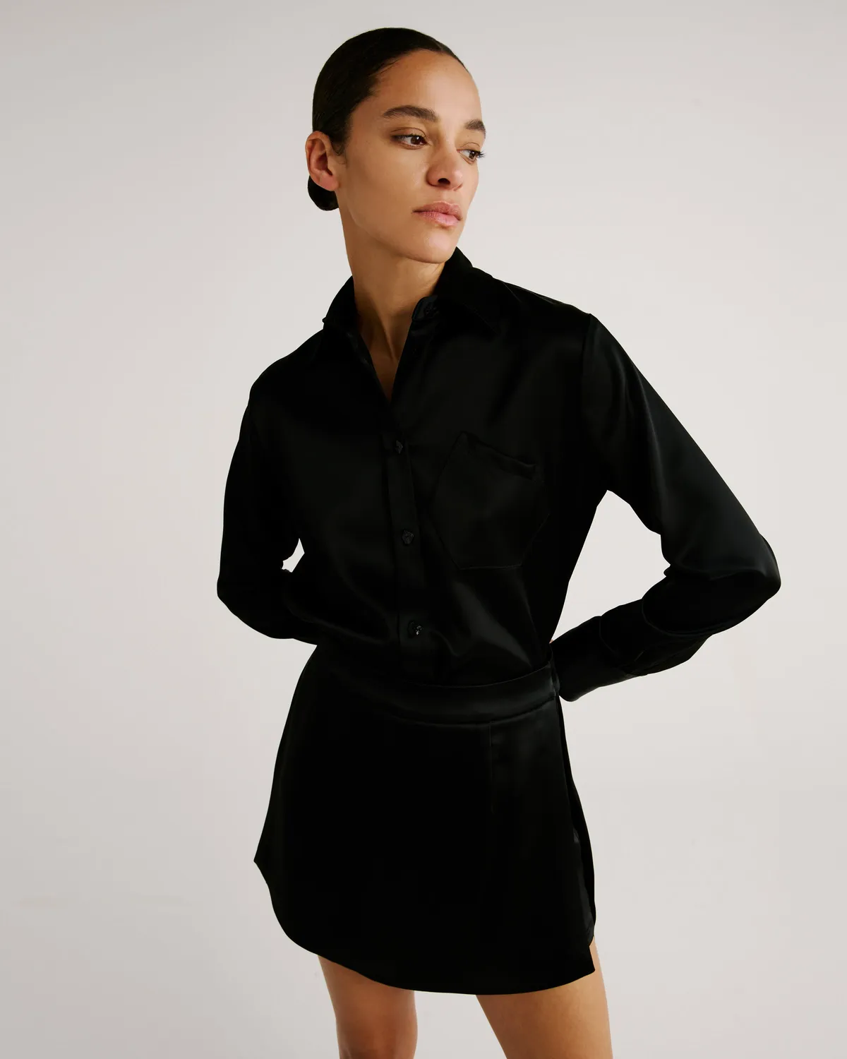 Violante Nessi Violi camicia nera cady satin collo