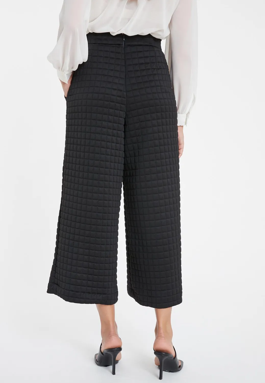 Ana Alcazar Savosa pantaloni culotte trapuntati 7/8