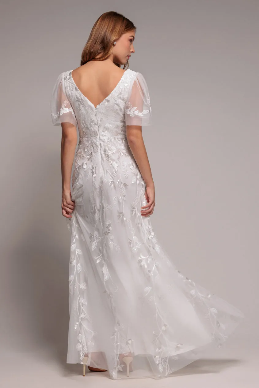 Goddiva Flared Sleeve Embroidered abito maxi bianco scollo a V