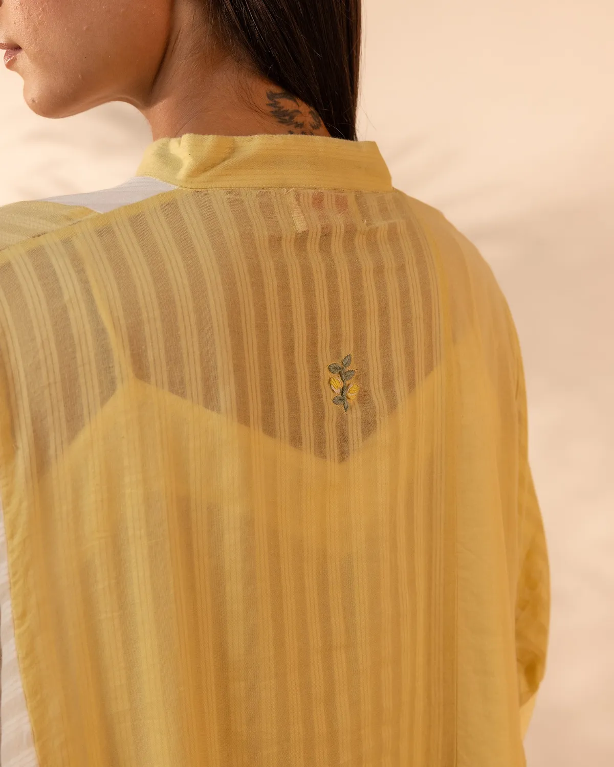 Our Dve Blush Wind abito giallo beige cotone taglia unica
