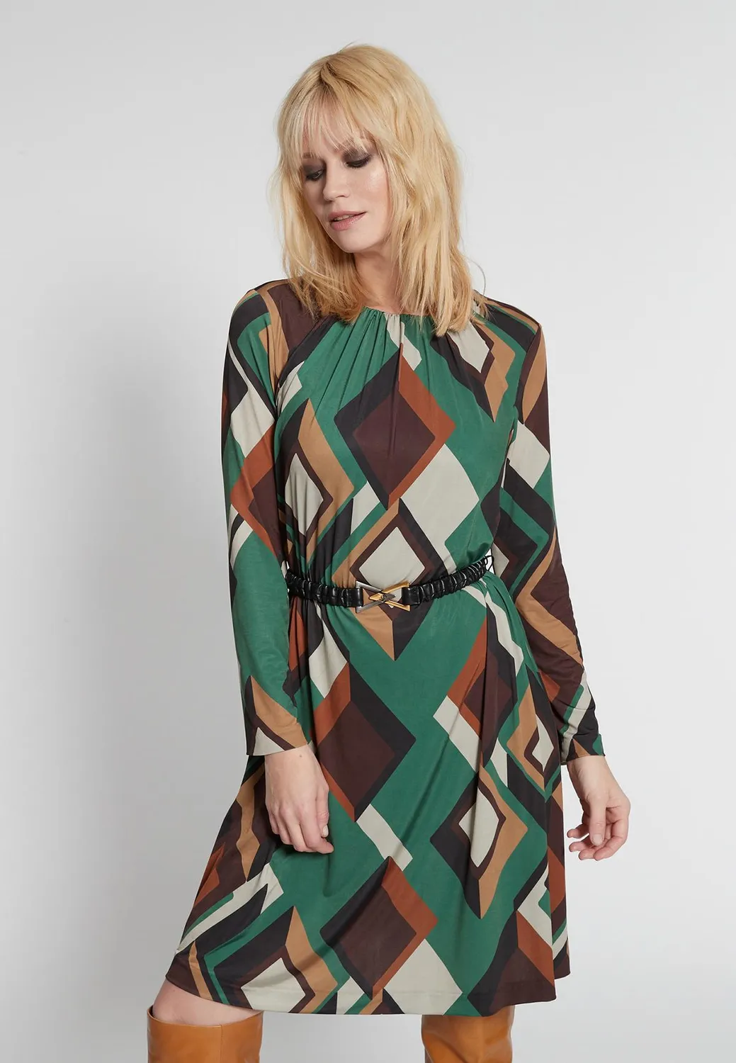 Ana Alcazar Hipla abito verde fantasia linea A
