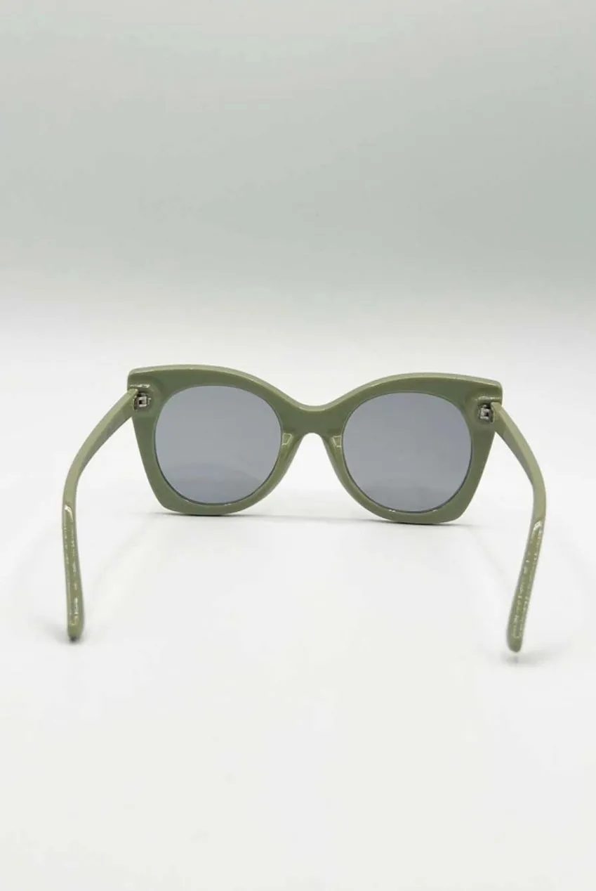 SVNX occhiali da sole verdi cat-eye oversize