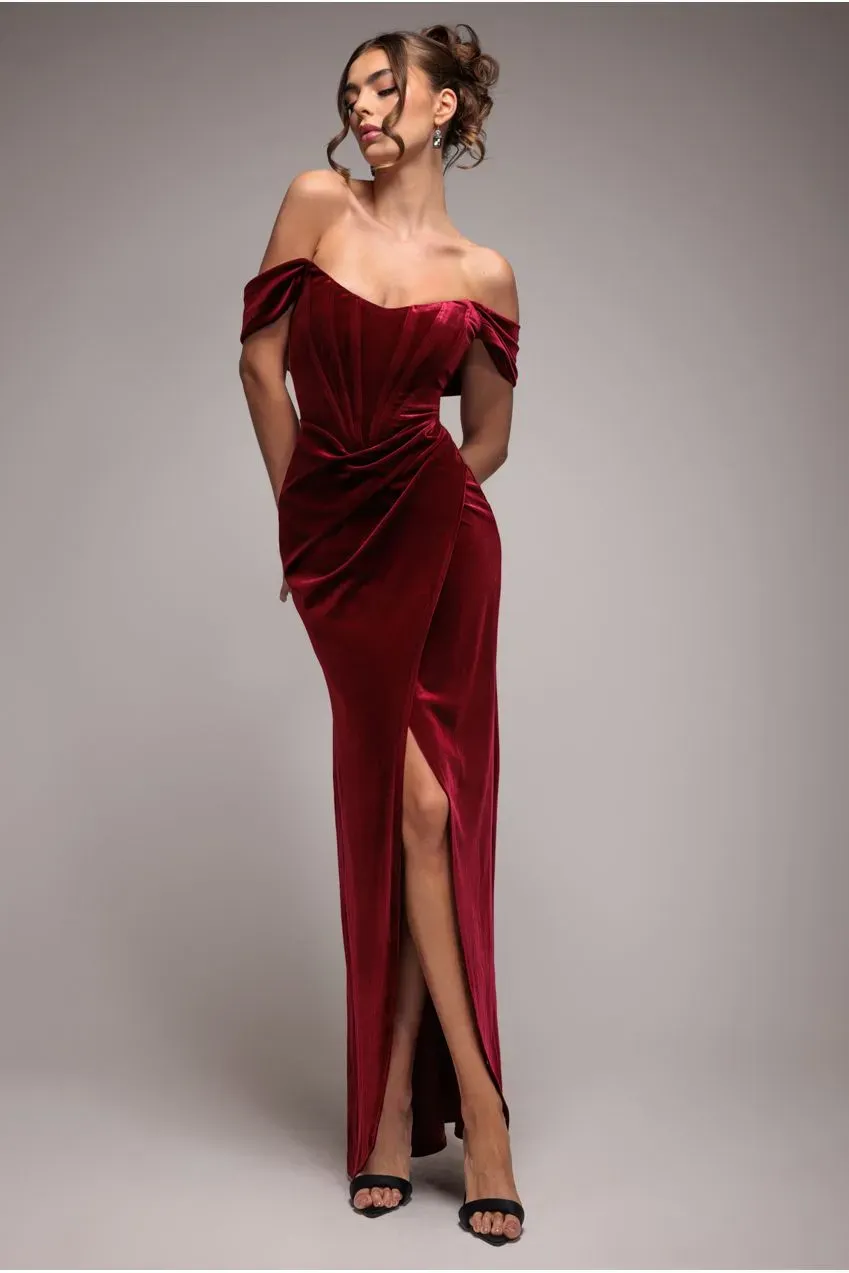 Goddiva Draped Shoulder abito lungo velluto bordeaux corsetto