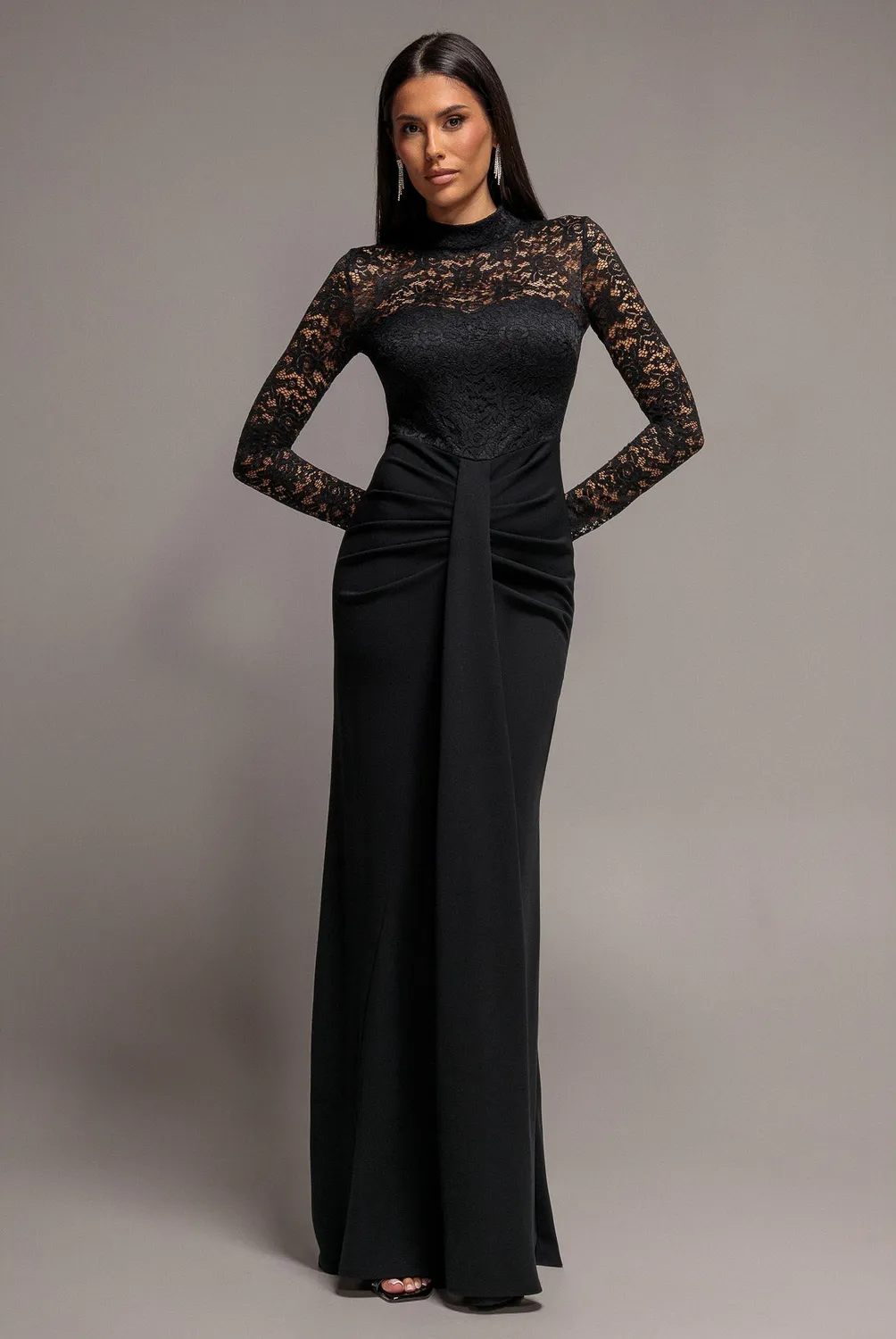 Goddiva Lace High Neck abito maxi nero manica lunga