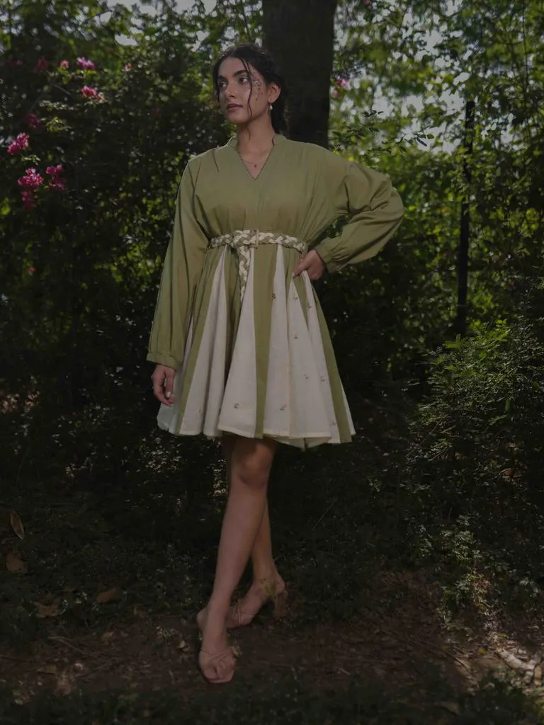 Our Dve Fae Nima abito corto cotone verde cintura