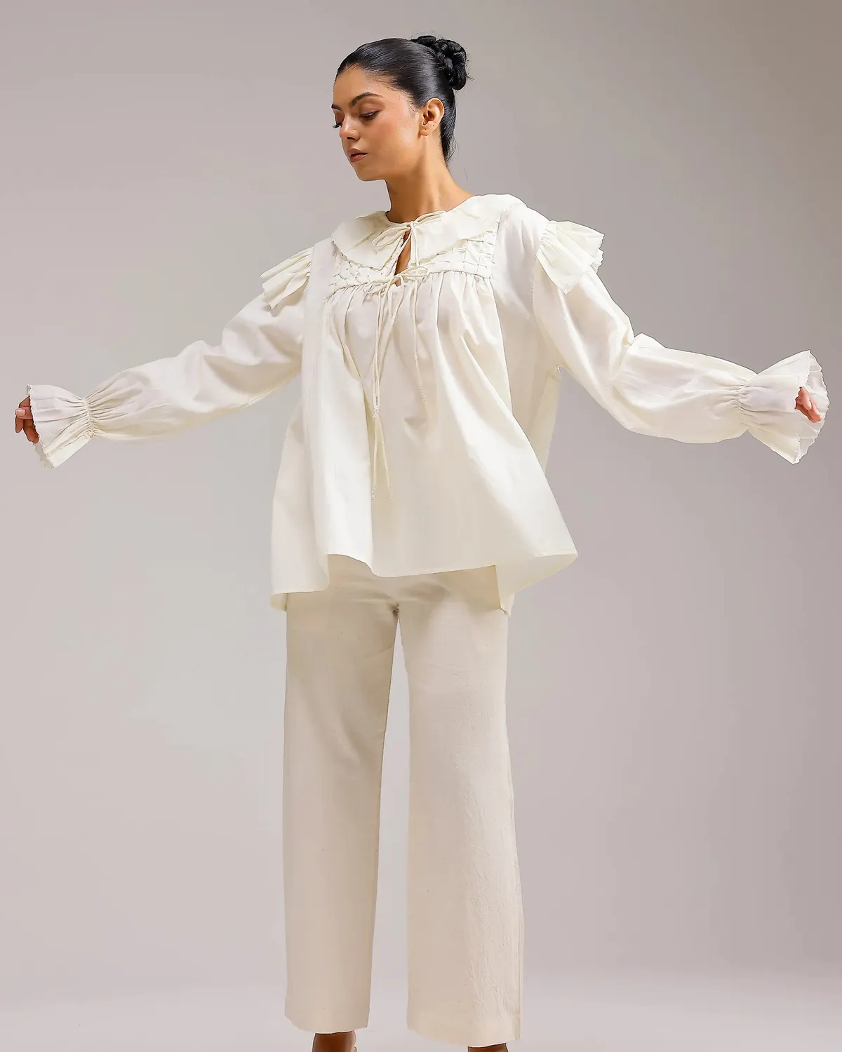 Our Dve Ivy top beige cotone volant