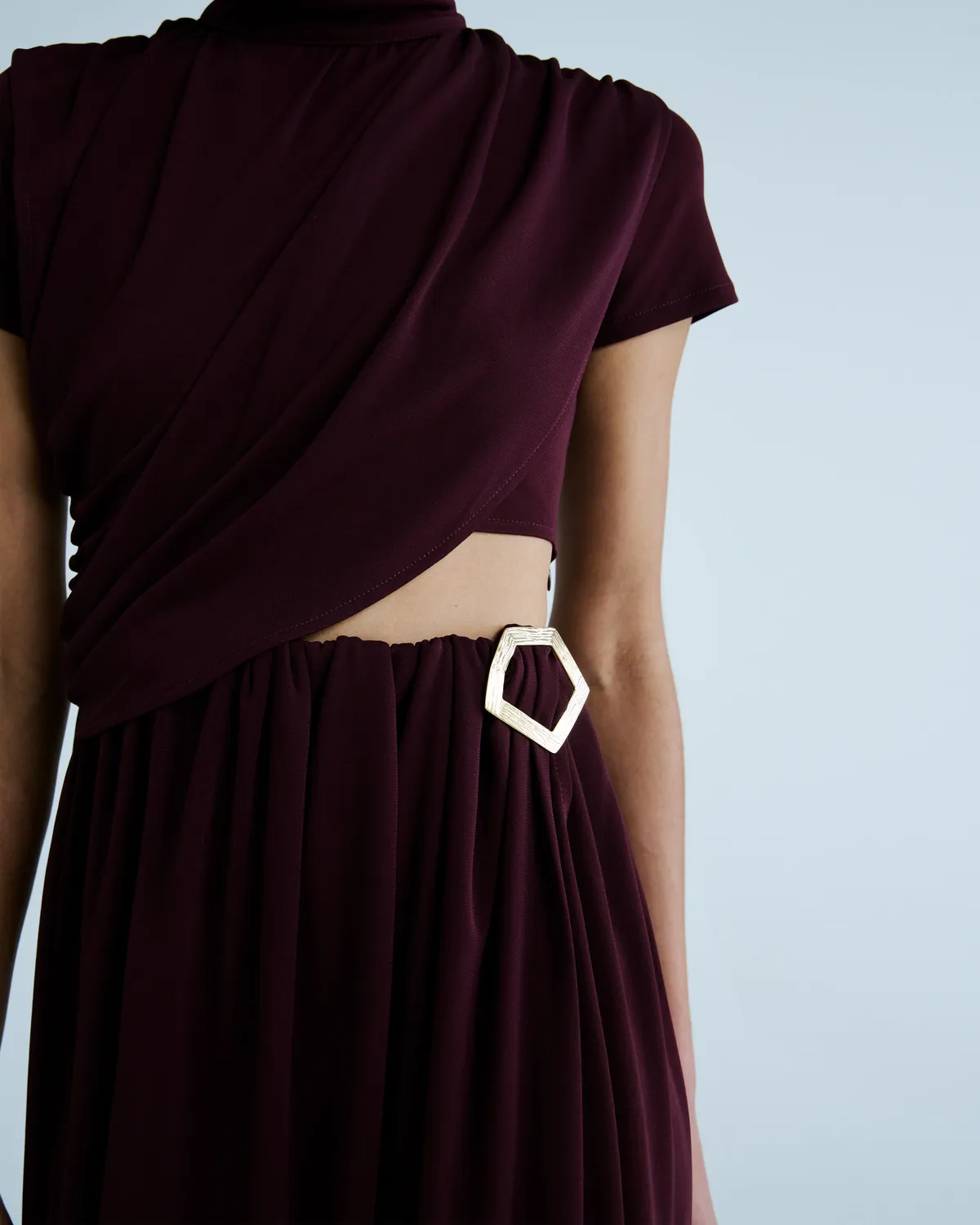 Violante Nessi Pagani abito bordeaux crepe jersey
