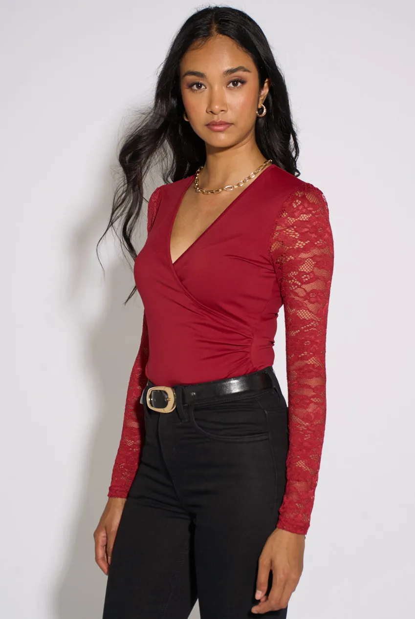 Gini London Top Rosso Jersey Incrocio Maniche Pizzo