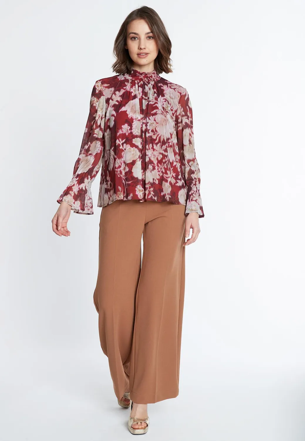 Ana Alcazar Sunea top blusa rossa fiori ufficio