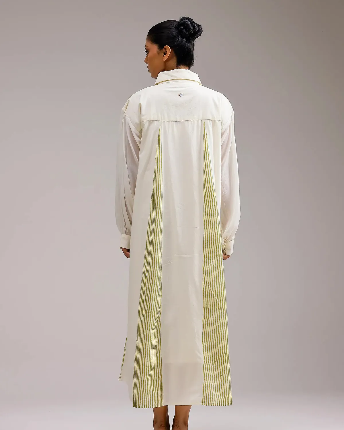 Our Dve Saanjh Panel abito camicia beige in cotone