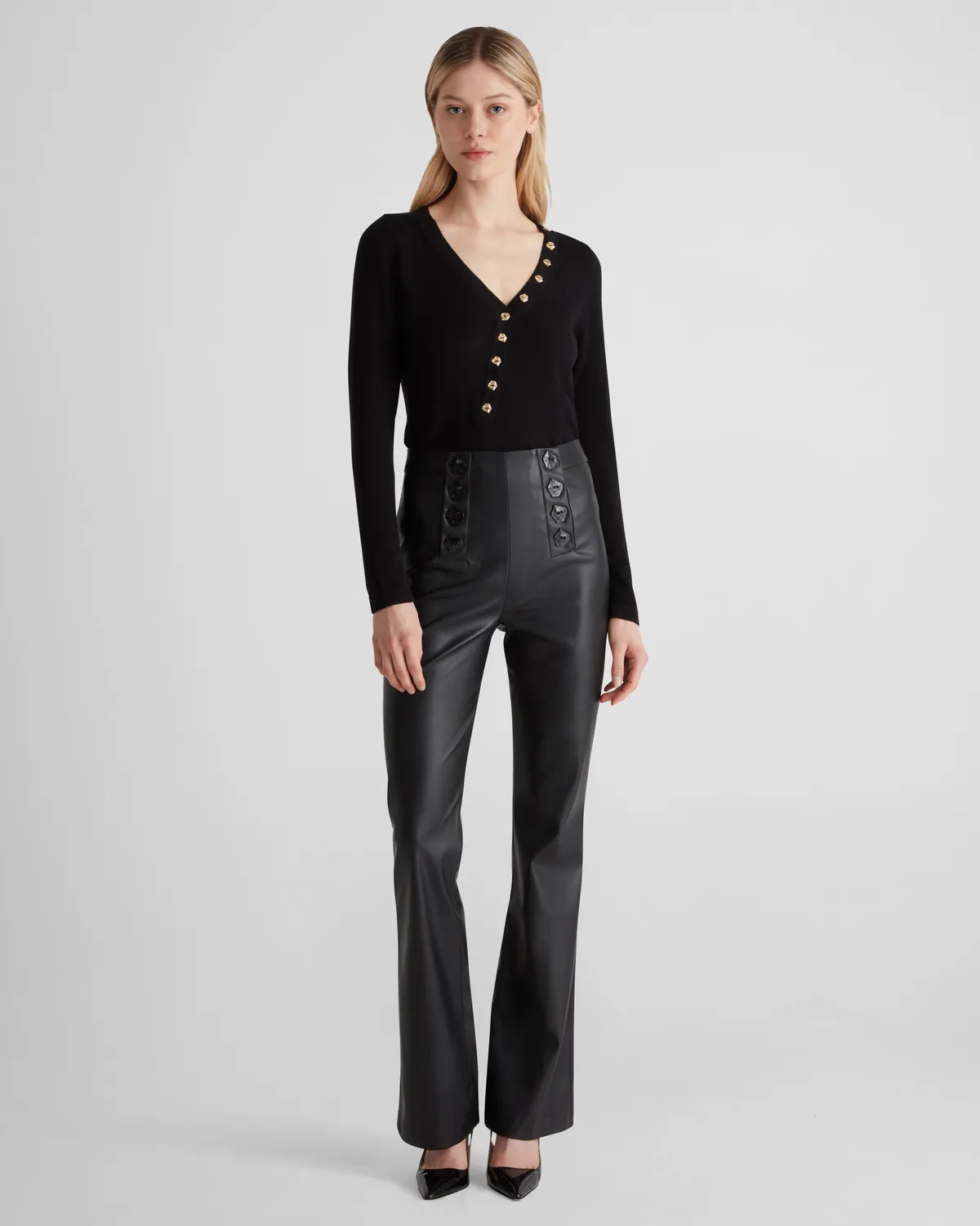 Violante Nessi Rotella top nero cashmere scollo V
