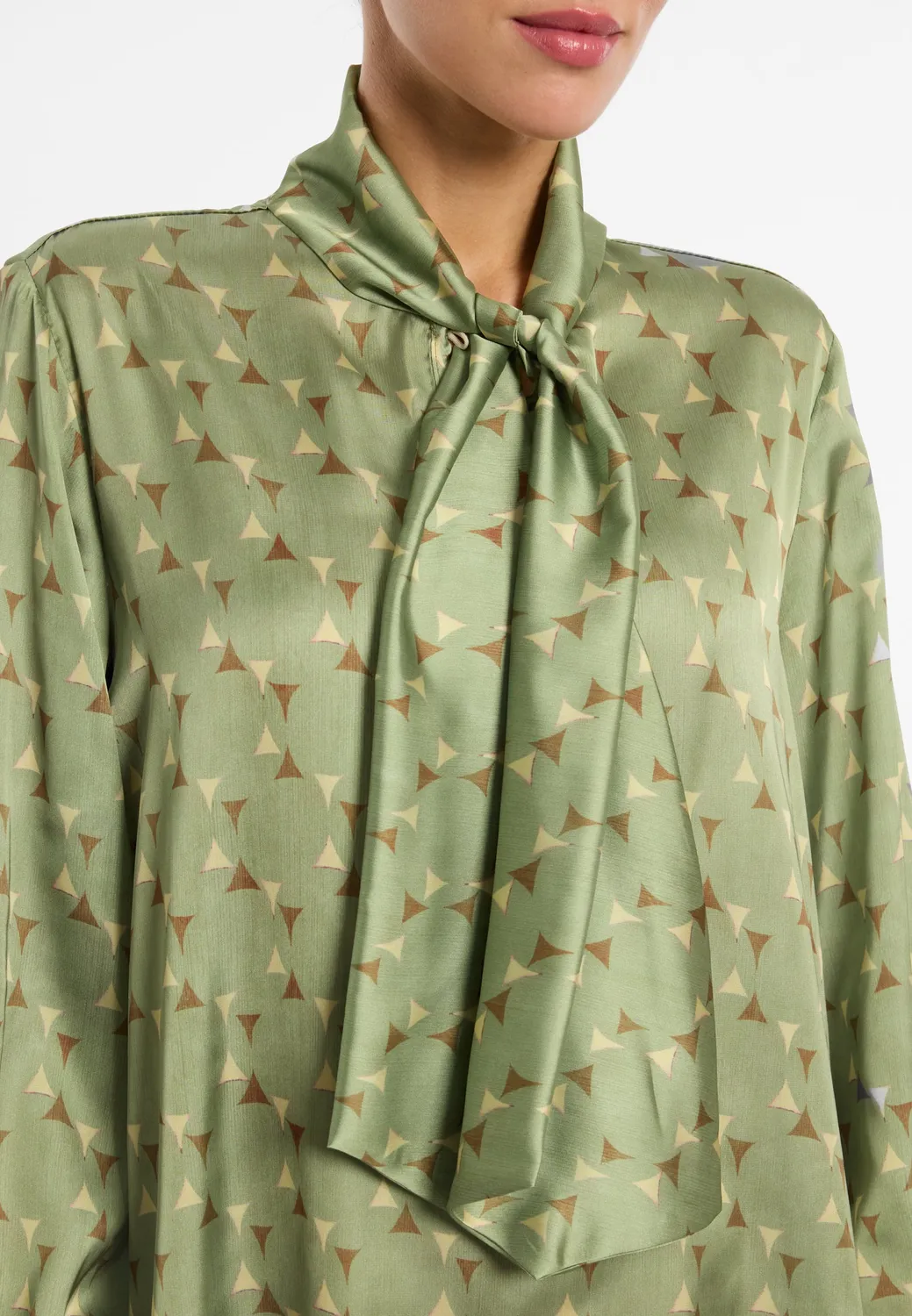 Ana Alcazar Elibey camicia raso menta fiocco