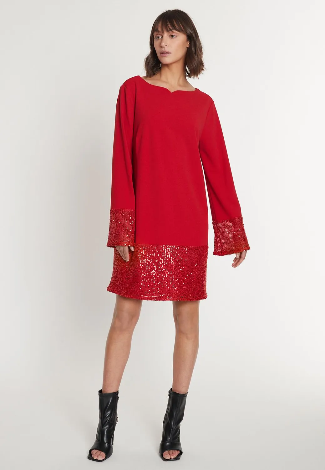 Ana Alcazar Magosa abito tunica rosso paillettes
