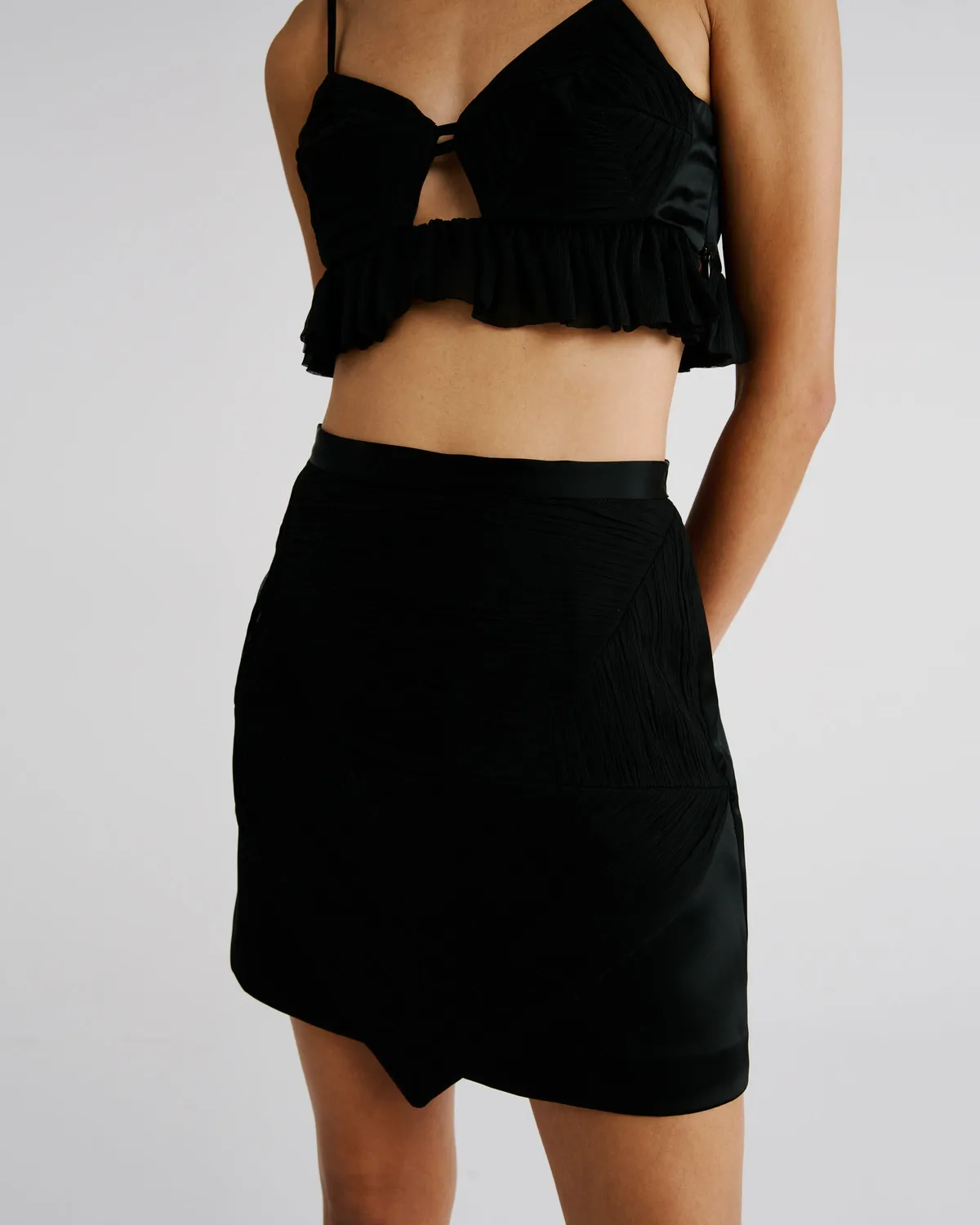 Violante Nessi Costes top seta drappeggiato nero