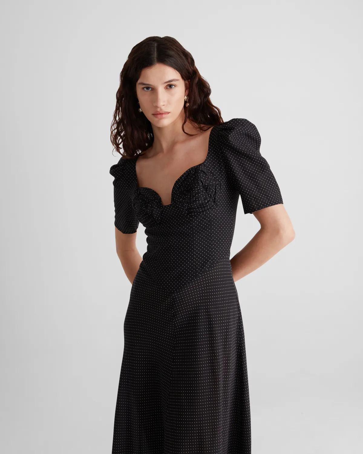 Violante Nessi Baccarat abito maxi nero pois seta