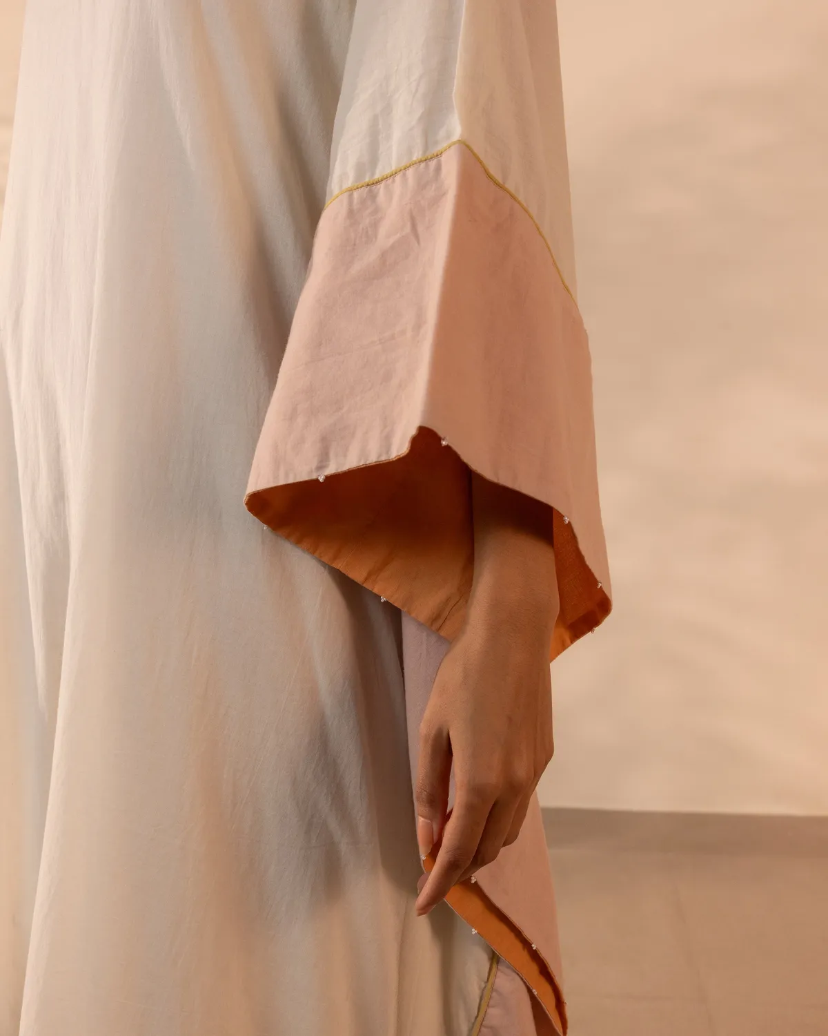 Our Dve Tangerine caftano beige in cotone
