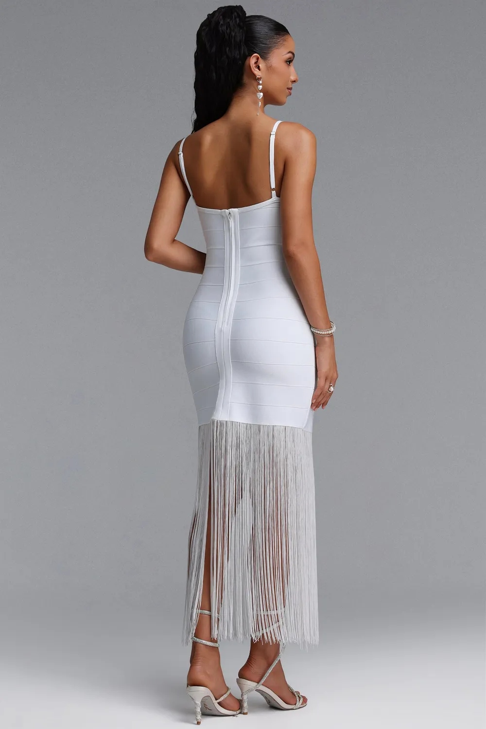 Bella Barnett Demere Chic Contour Fringe Abito Maxi Bianco